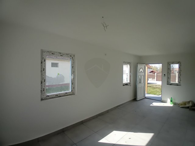 Eladó családi ház, Adácson 24.99 M Ft, 1+1 szobás