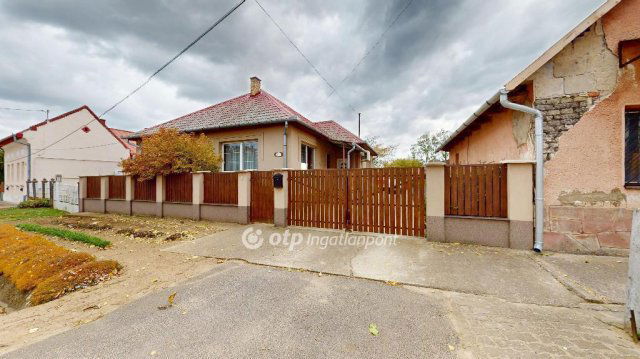 Eladó családi ház, Nyírgyulajon 53 M Ft, 2 szobás