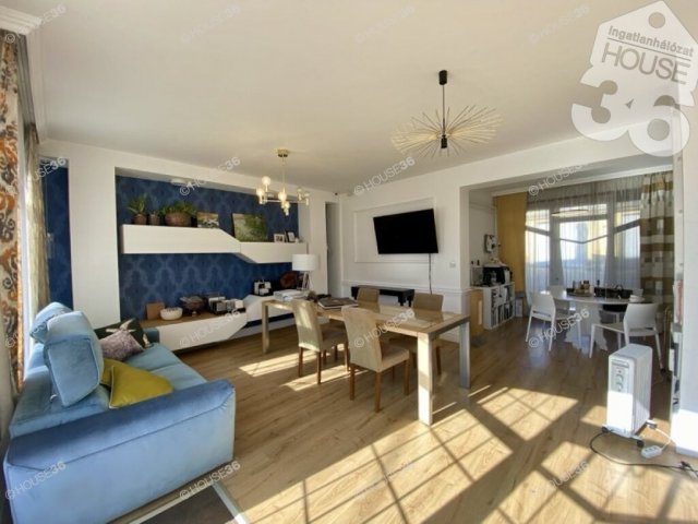 Eladó üzlethelyiség, Kecskeméten 52 M Ft, 2 szobás