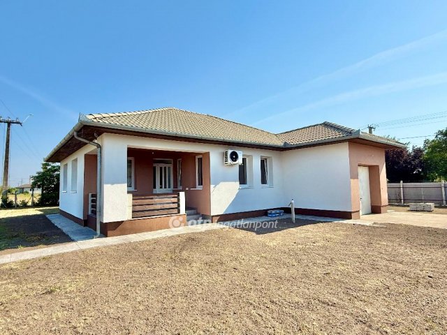 Eladó családi ház, Tiszavasváriban 63.9 M Ft, 4 szobás