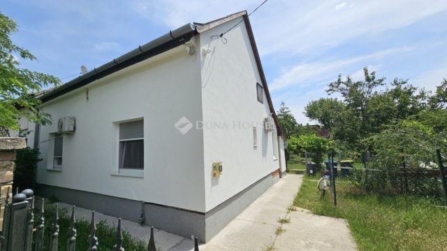 Eladó családi ház, Budapesten, XVIII. kerületben 109.99 M Ft
