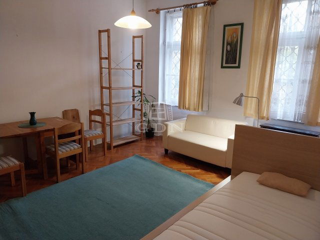 Kiadó téglalakás, albérlet, Budapesten, I. kerületben