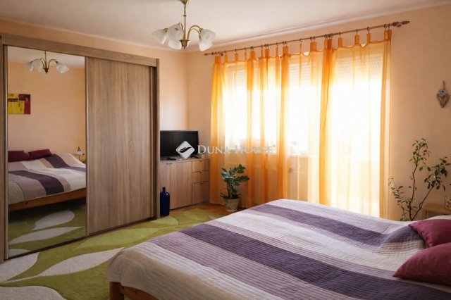 Eladó téglalakás, Debrecenben 77.9 M Ft, 2 szobás