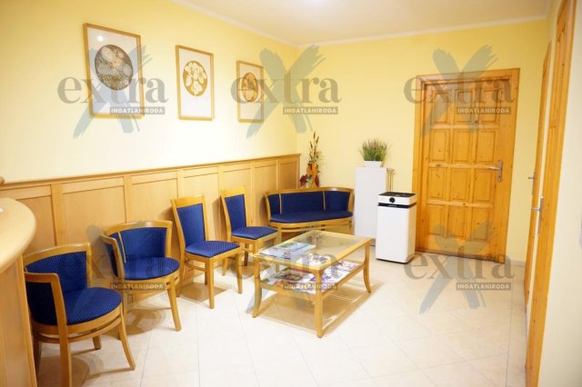 Eladó téglalakás, Szegeden 76 M Ft, 3 szobás