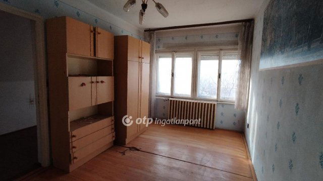 Eladó családi ház, Jászdózsán 26.5 M Ft, 3+4 szobás