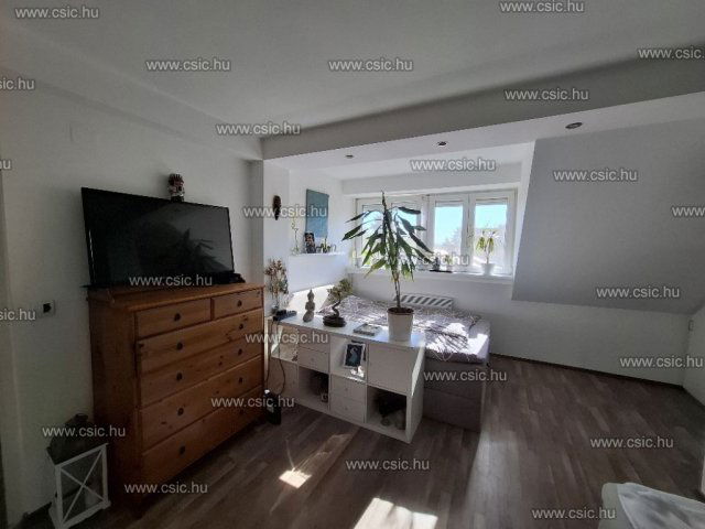 Kiadó téglalakás, albérlet, Pomázon 165 E Ft / hó, 1 szobás