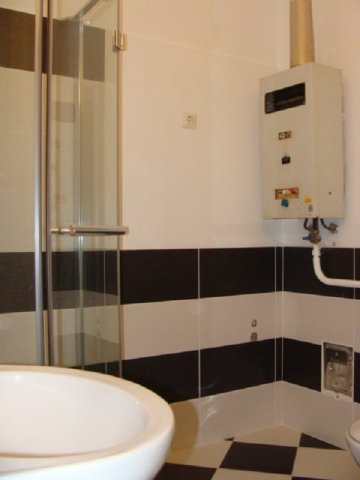 Kiadó téglalakás, albérlet, Pécsett, Jókai utcában