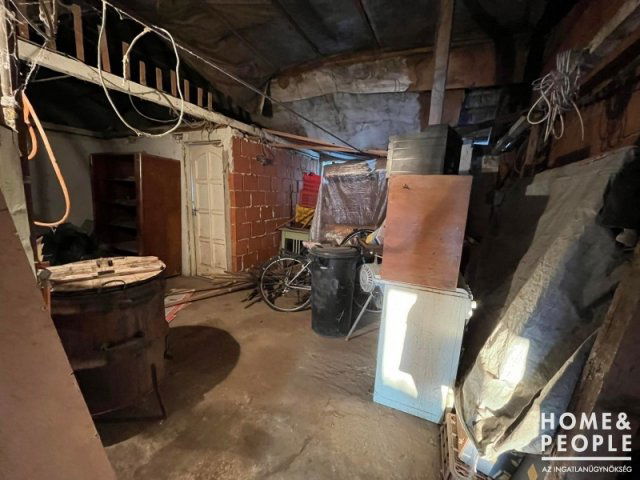 Eladó családi ház, Szegeden 38.9 M Ft, 5 szobás