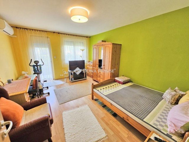 Eladó téglalakás, Budapesten, XVIII. kerületben 71.99 M Ft