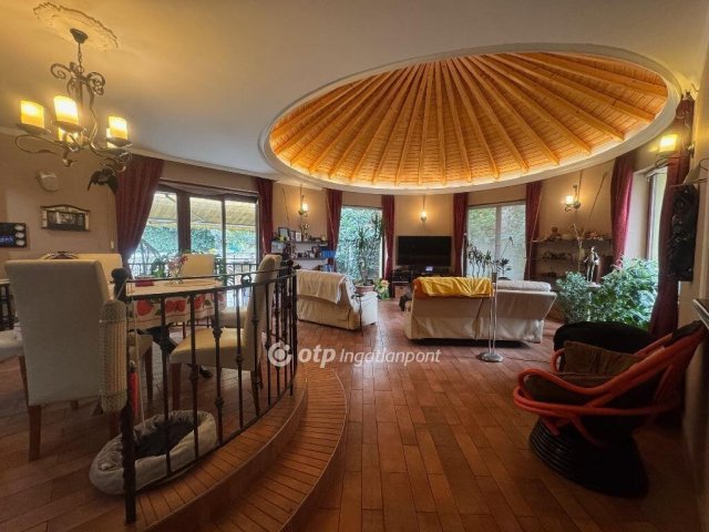 Eladó családi ház, Érden 150 M Ft, 5 szobás