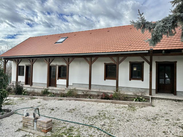 Eladó családi ház, Balatonfőkajáron 127 M Ft, 3+1 szobás