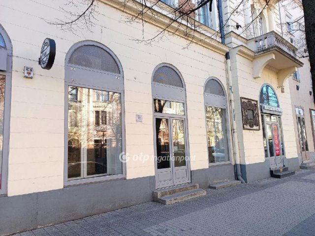 Kiadó üzlethelyiség, Debrecenben 550 E Ft / hó