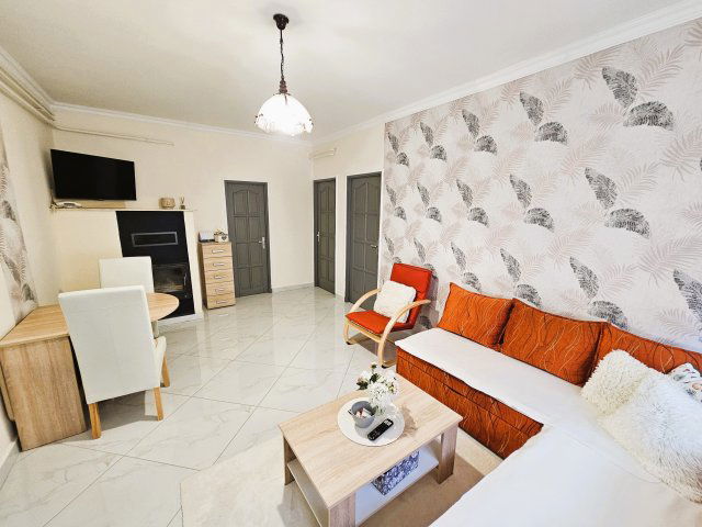 Eladó családi ház, Kiskunhalason 54.9 M Ft, 5 szobás