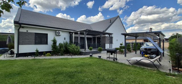 Eladó családi ház, Budapesten, XVIII. kerületben 190 M Ft