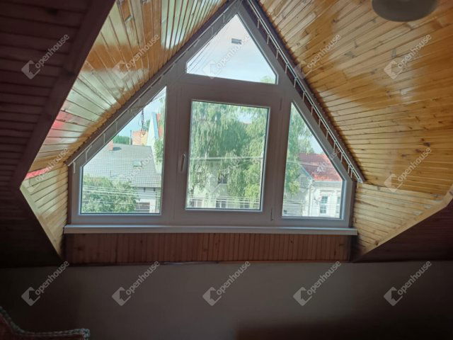 Eladó téglalakás, Szentesen 58 M Ft, 4 szobás