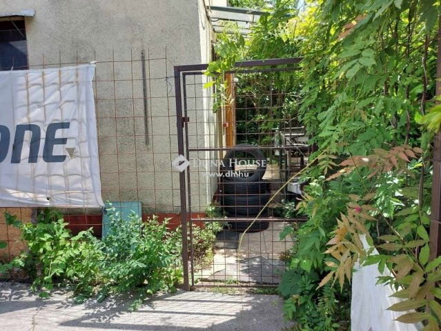 Eladó családi ház, Budapesten, XVI. kerületben 180 M Ft