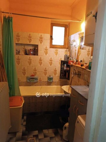 Eladó családi ház, Újfehértón 42.9 M Ft, 6 szobás