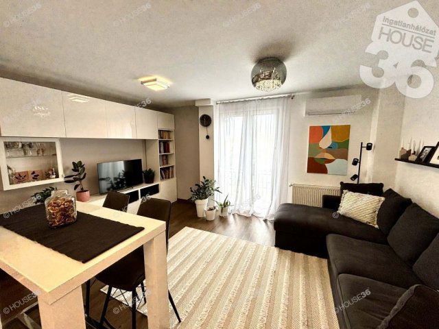 Kiadó téglalakás, albérlet, Kecskeméten 270 E Ft / hó