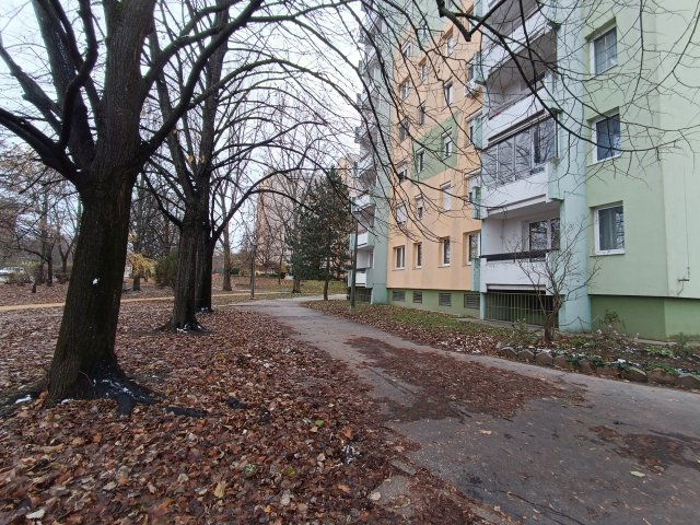 Eladó panellakás, Veszprémben 44.2 M Ft, 2 szobás