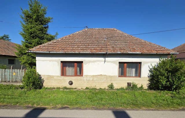 Eladó családi ház, Tiszaladányon 9.9 M Ft, 2 szobás