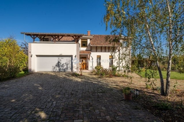 Eladó családi ház, Kecskeméten 185 M Ft, 7 szobás