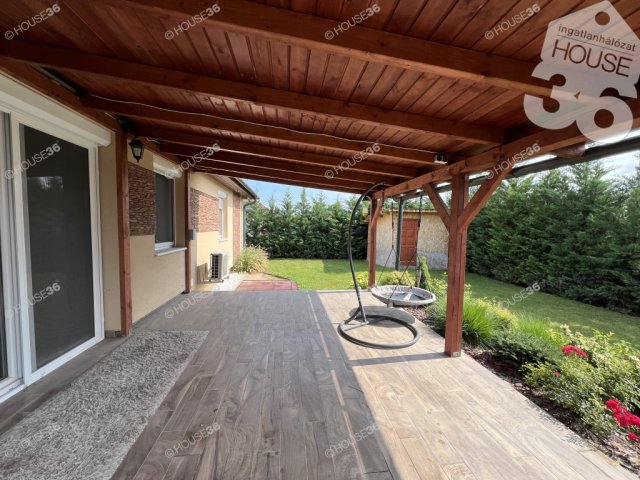 Eladó családi ház, Jakabszálláson 104.9 M Ft, 5 szobás