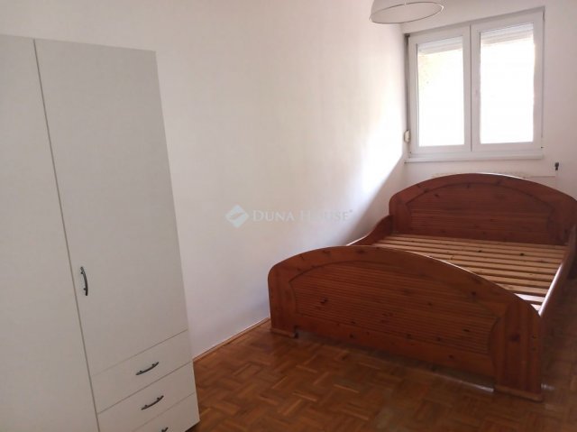 Kiadó téglalakás, albérlet, Debrecenben 210 E Ft / hó, 2 szobás