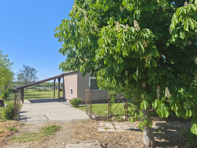 Eladó családi ház, Balatonszabadiban 49.9 M Ft, 2 szobás