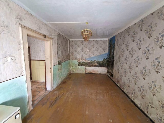 Eladó téglalakás, Kaposváron 16.5 M Ft, 1 szobás