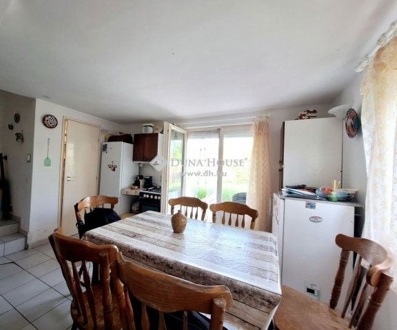 Eladó nyaraló, Balatonakarattyán 59.9 M Ft, 3 szobás