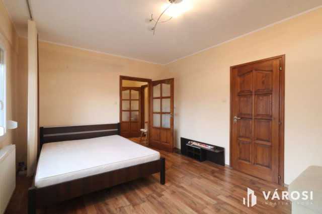 Kiadó téglalakás, albérlet, Szegeden 180 E Ft / hó, 2 szobás