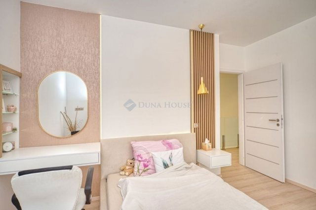 Eladó ikerház, Solymáron 223 M Ft, 4 szobás