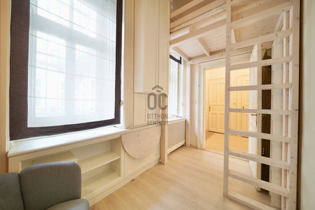 Eladó téglalakás, Budapesten, V. kerületben 115.9 M Ft, 3 szobás