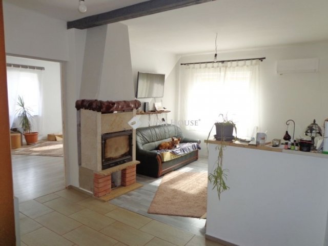 Eladó családi ház, Kisnémediben 39.9 M Ft, 3 szobás