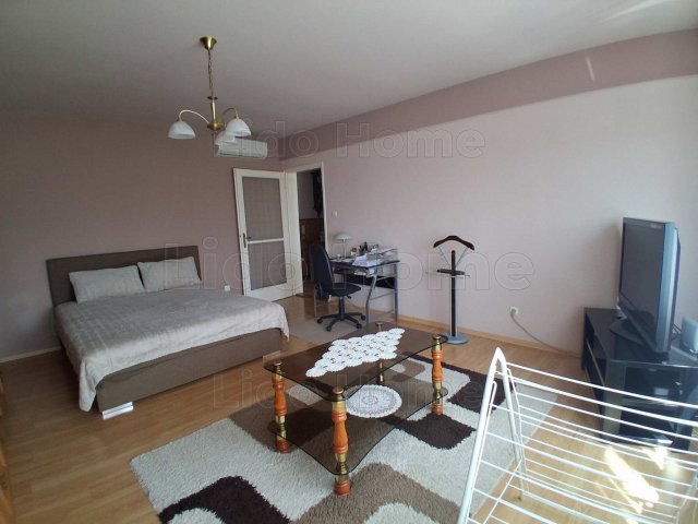 Eladó panellakás, Dombóváron 29.4 M Ft, 2 szobás