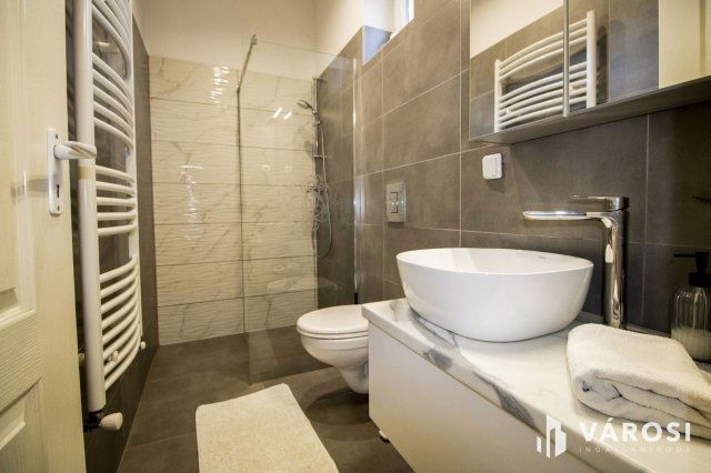 Eladó családi ház, Gyulán 74.99 M Ft, 3 szobás