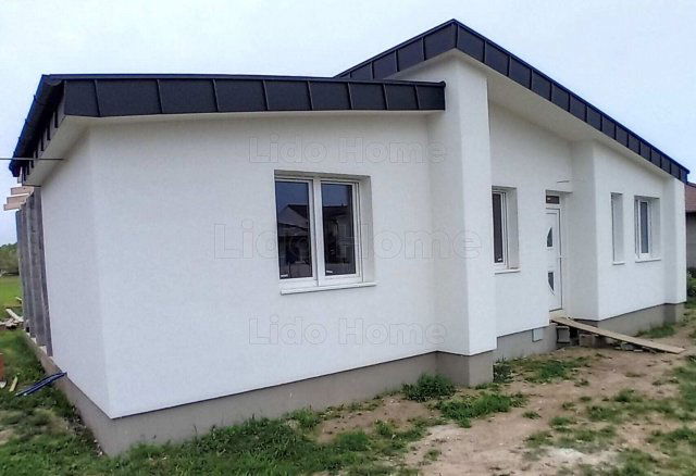 Eladó családi ház, Siófokon 95 M Ft, 4 szobás
