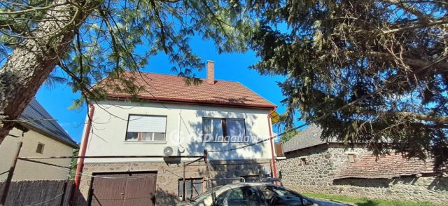 Eladó családi ház, Ecsegen 52 M Ft, 3 szobás