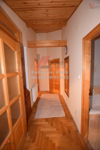 Eladó családi ház, Debrecenben 335 M Ft, 5+2 szobás