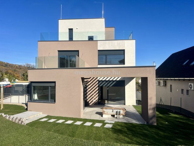 Eladó téglalakás, Budapesten, XI. kerületben 358 M Ft, 6 szobás