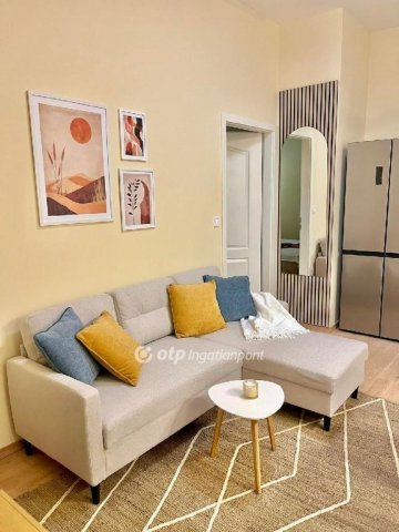 Eladó téglalakás, Budapesten, VI. kerületben 109.9 M Ft