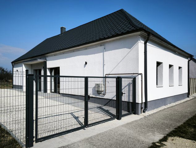 Eladó családi ház, Csényén 69.9 M Ft, 4 szobás