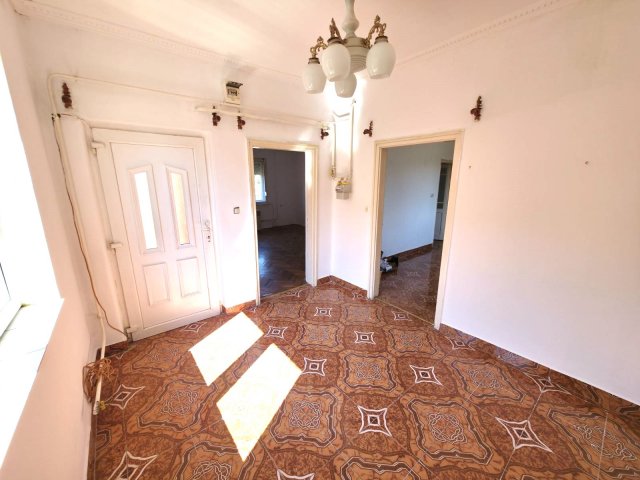 Eladó családi ház, Mezőcsáton 17.9 M Ft, 2 szobás