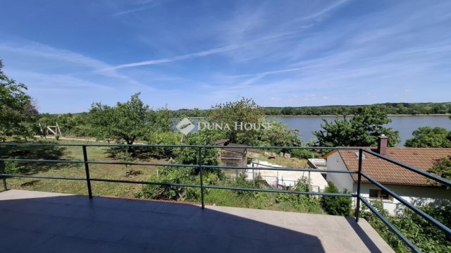 Eladó családi ház, Kulcson 34.9 M Ft, 3 szobás
