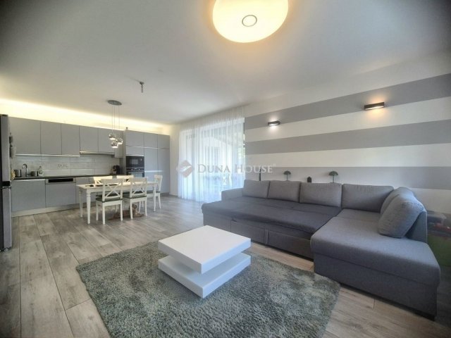 Eladó ikerház, Budapesten, XVIII. kerületben 164.5 M Ft, 4 szobás