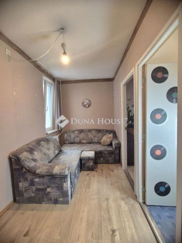 Eladó panellakás, Budapesten, XV. kerületben 58.99 M Ft