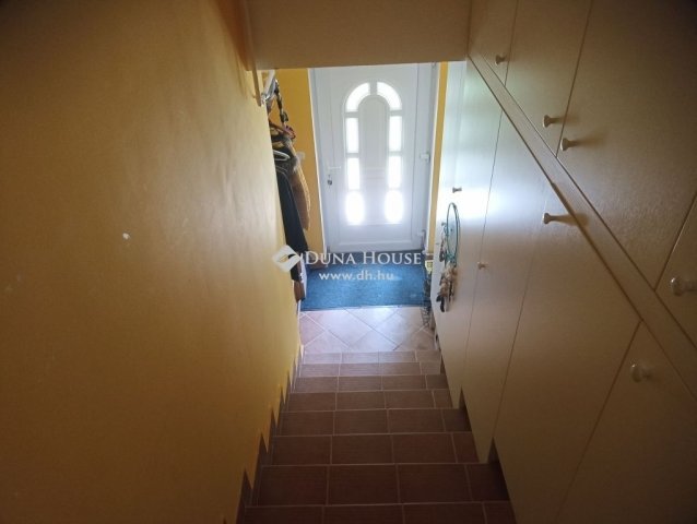 Eladó téglalakás, Teskándon 63 M Ft, 3 szobás