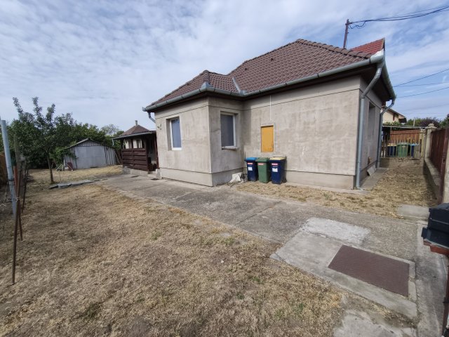 Eladó családi ház, Budapesten, XXI. kerületben, Kinizsi utcában