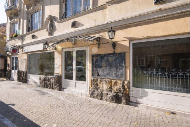 Eladó üzlethelyiség, Budapesten, XII. kerületben 259 M Ft