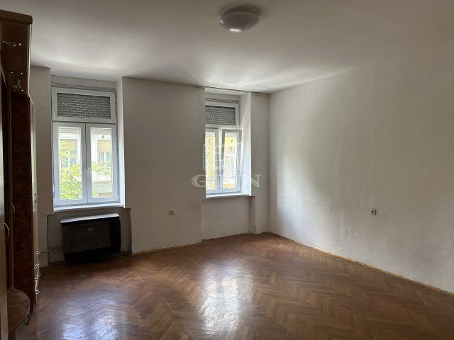 Eladó téglalakás, Szombathelyen 73 M Ft, 5 szobás